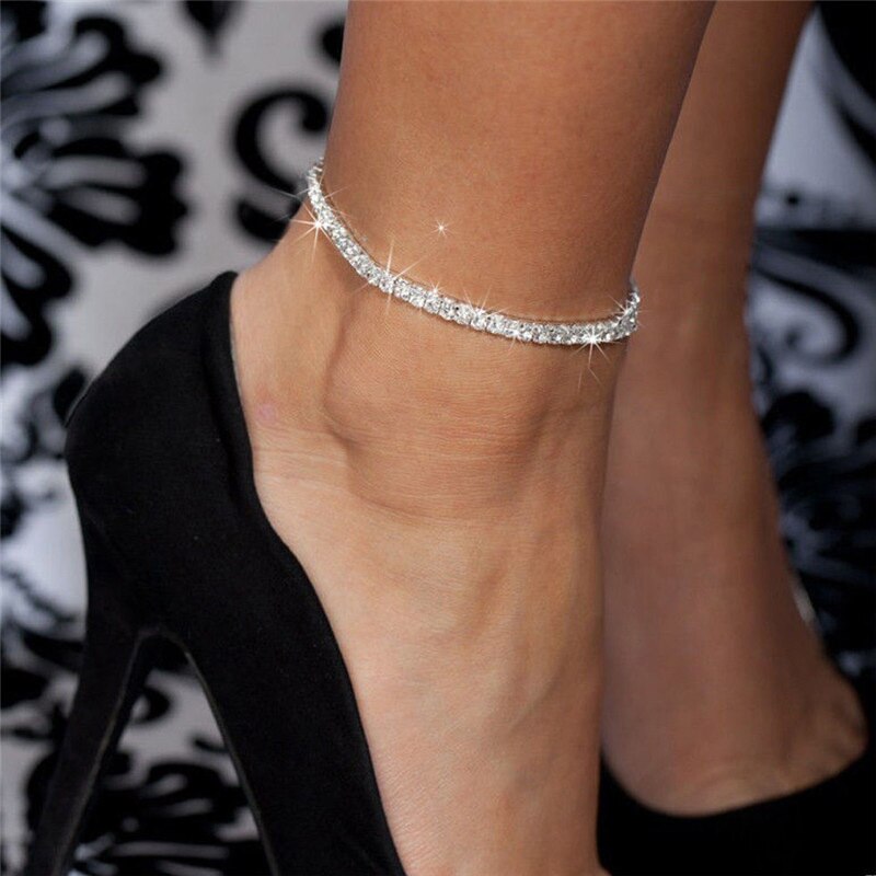 Luxury Zircon Heart Anklet: Trendy Foot Jewelry for Women. Perfect for Beach Parties and Gifts