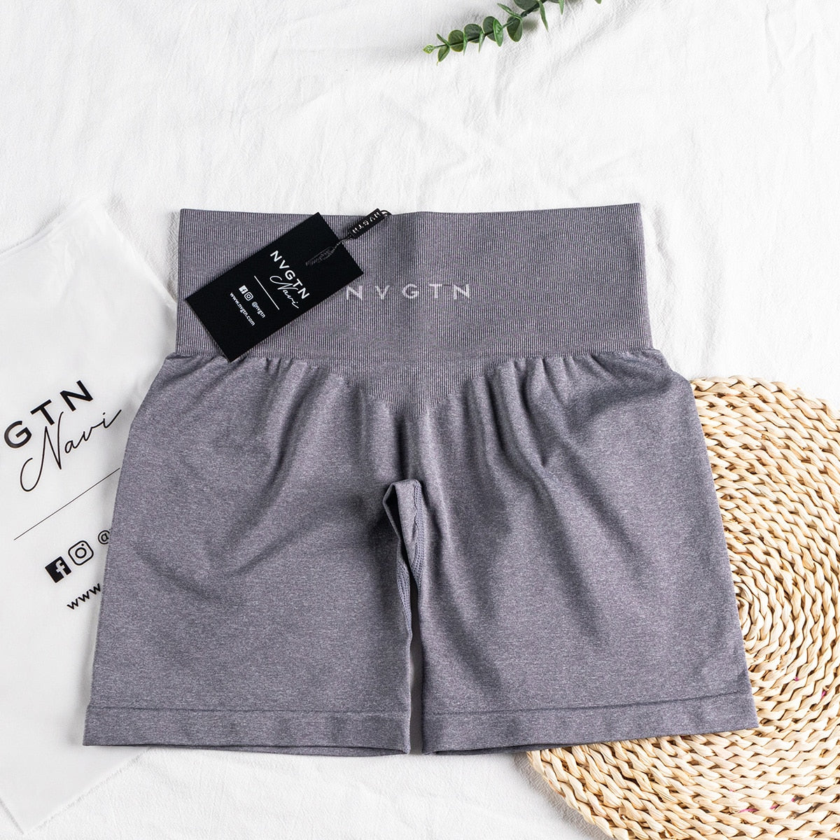 Seamless Pro Women's Shorts for Summer Workouts and Fitness"