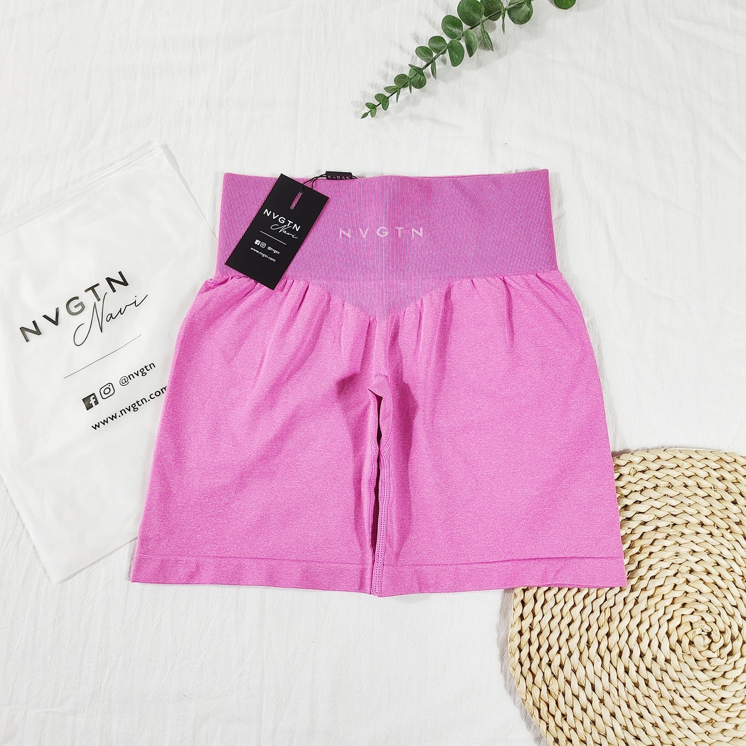 Seamless Pro Women's Shorts for Summer Workouts and Fitness"