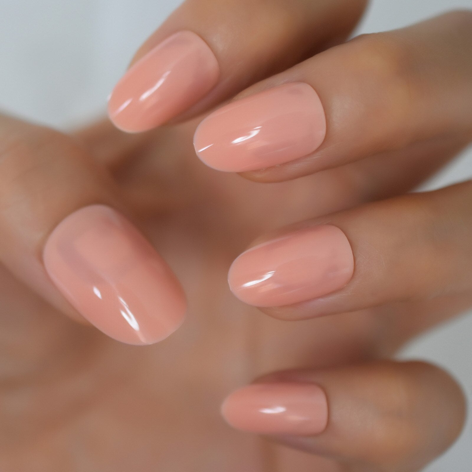 Radiant Reusable Medium Oval False Nails in Glossy Light Purple - Elevate Your Manicure Game