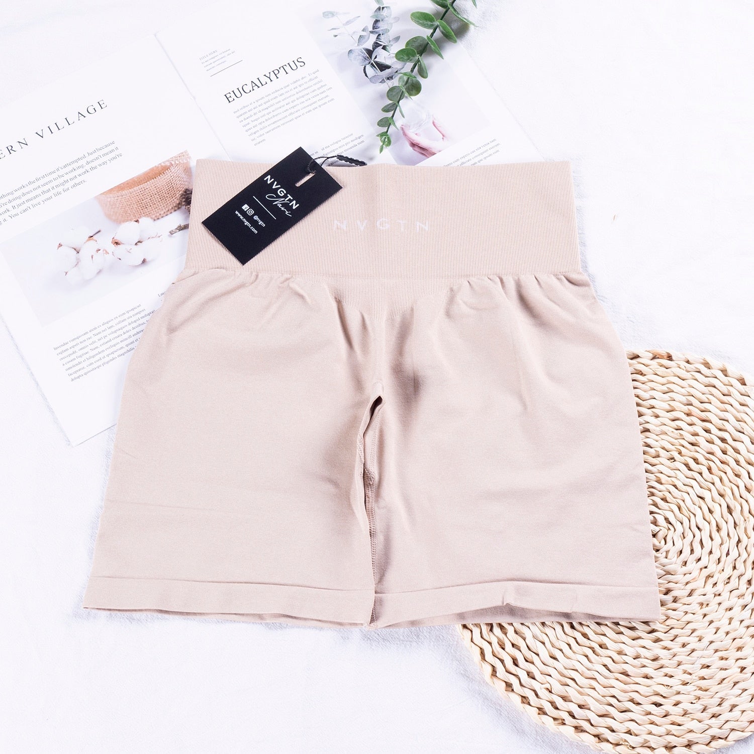 Seamless Pro Women's Shorts for Summer Workouts and Fitness"